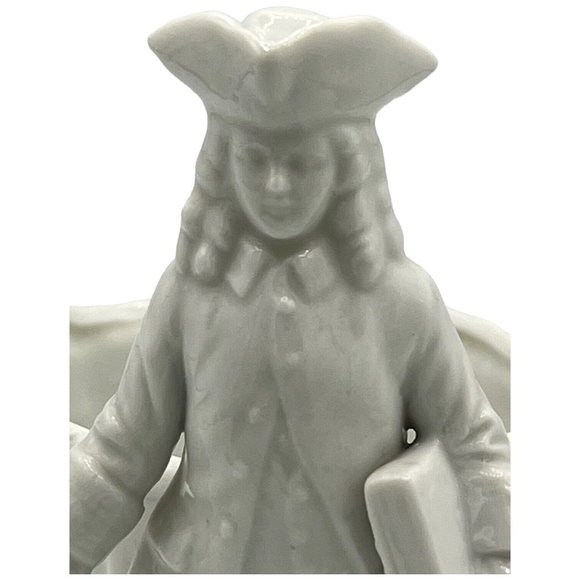 CAPODIMONTE Colonial Man Figurine White Porcelain Planter Crown N Mark 4.75 inch - Picture 9 of 14